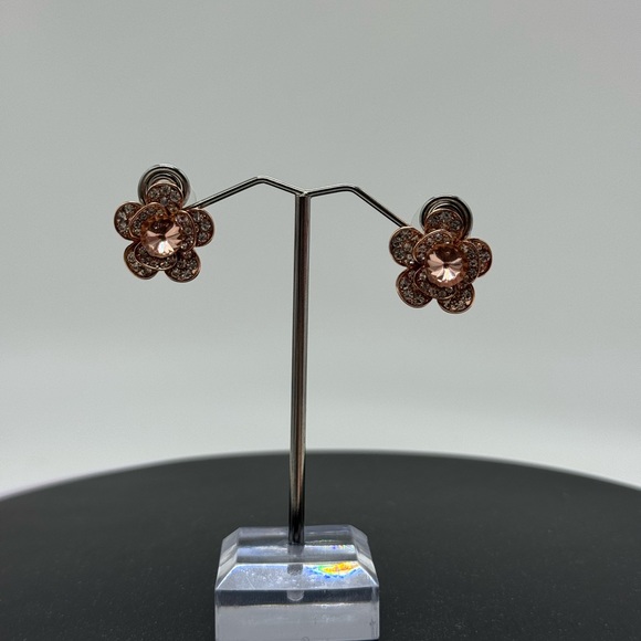 Rose Gold Crystal Flower Post Earrings Made With Swarovski Crystals - Picture 13 of 16